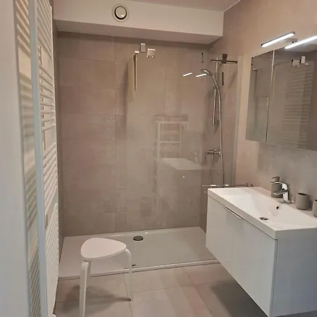 Bel Air - Modern With Spacious Terrace And Swimming Pool T159 *